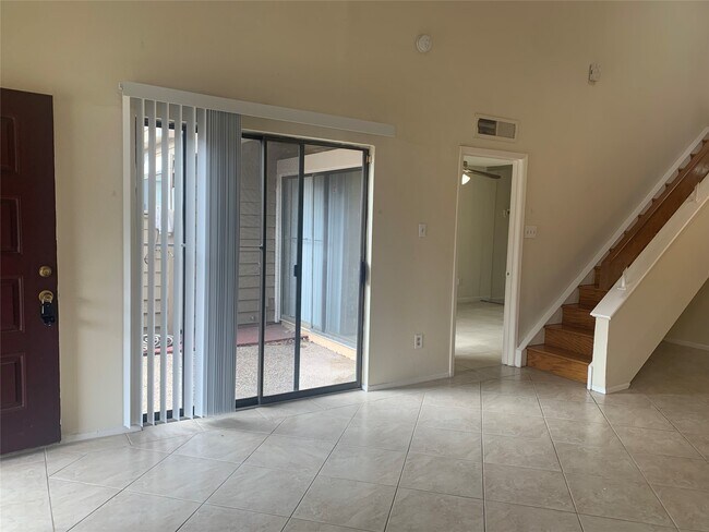 Foto del edificio - 2710 Grants Lake Blvd