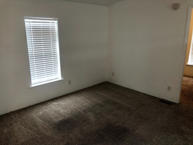 Foto del edificio - 421 N 200 W