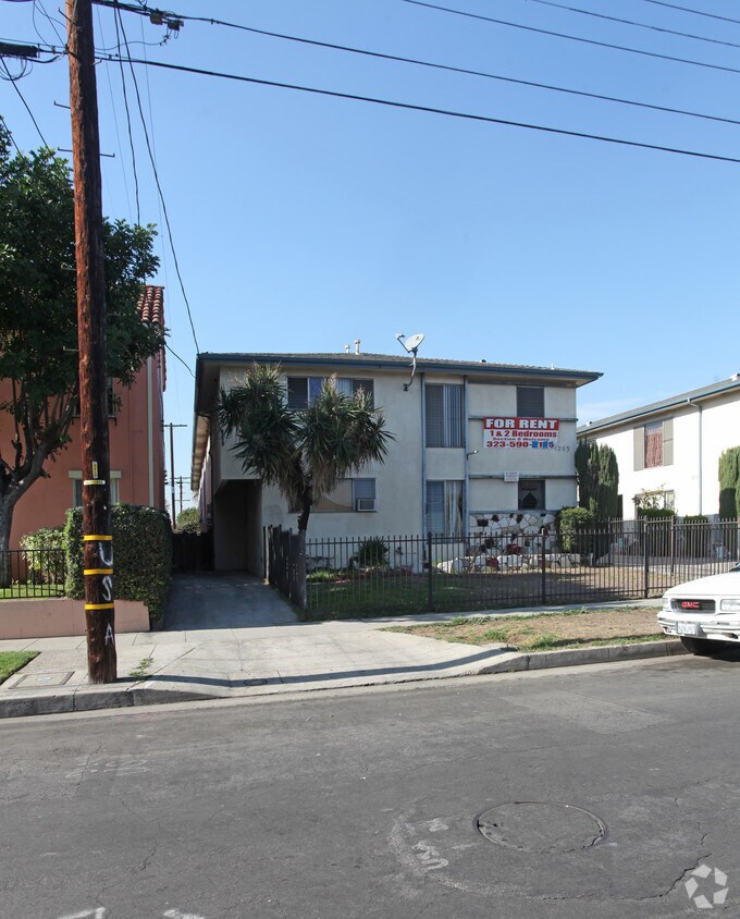 Building Photo - 1203-1207 N Ardmore Ave