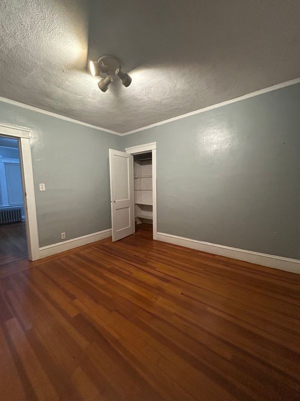 Foto principal - 113 Pleasant St