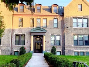 Building Photo - 78 Summit Ave