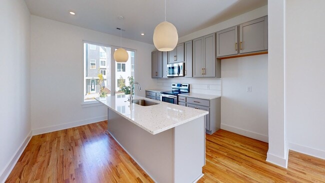 Building Photo - Nashville 3 Bedroom