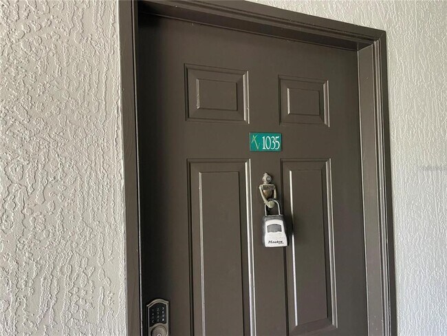 Foto del edificio - 13905 Fairway Island Dr