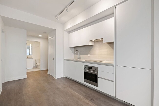 Photo du bâtiment - 4015 The Exchange