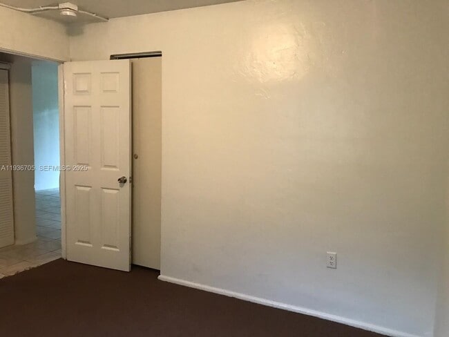 Building Photo - 1948 NW 2nd Ct