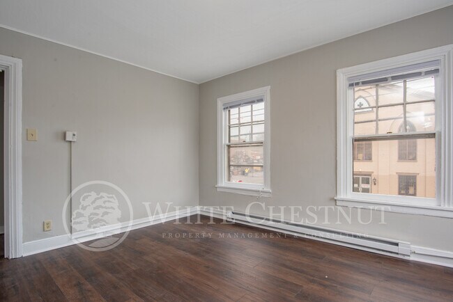 Building Photo - 80 E Pomfret St