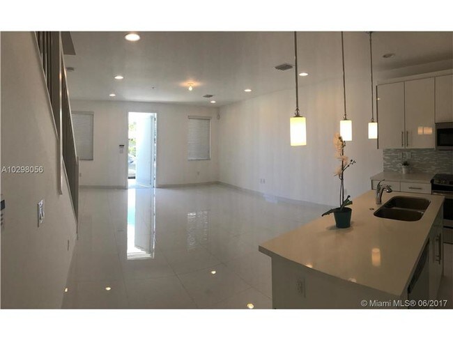 Foto del edificio - 2641 NE 213th St