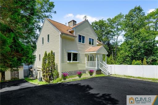 Foto del edificio - 138 Longwood Lake Rd