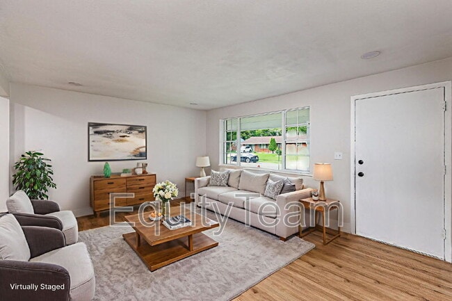 Photo - 722 Castro Ln House