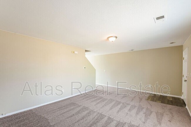 Building Photo - 10020 Hudson Ct