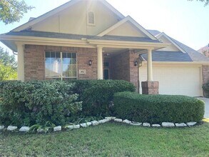Building Photo - 302 Crabapple Dr