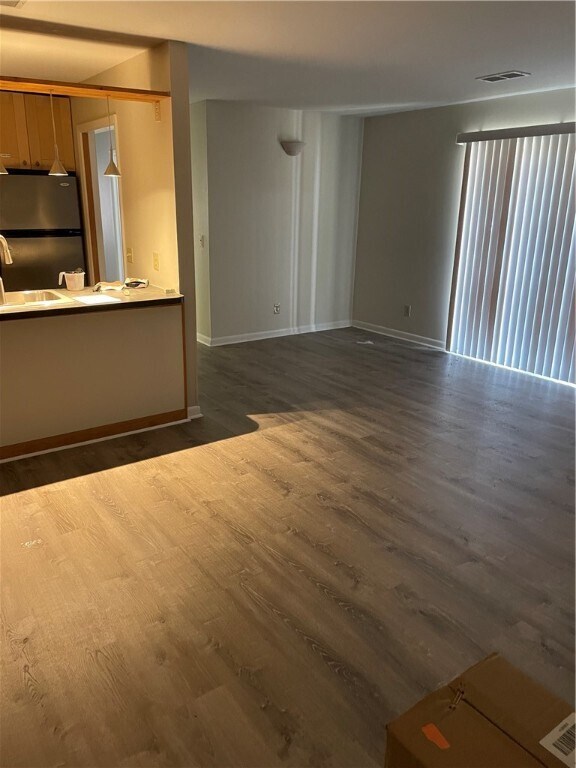 Foto del edificio - 220 Elm St