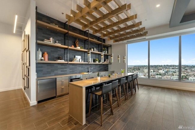Building Photo - Nexus - 2 bedrooms + den