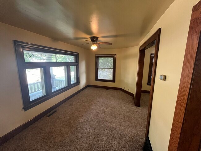 Foto del edificio - 1427 S Linden Ave