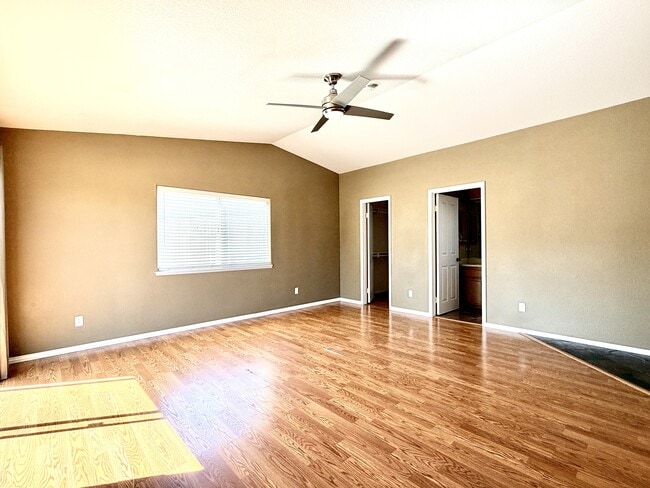 Foto del edificio - 8529 C. De Buena Fe