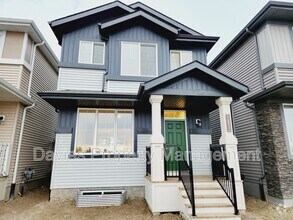 Building Photo - 1693 Cavanagh blvd SW