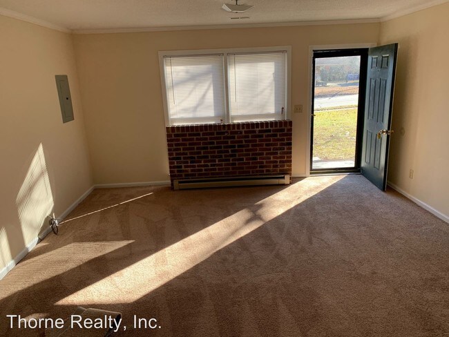 Foto del edificio - 2 br, 1 bath House - 1002 Elm Street