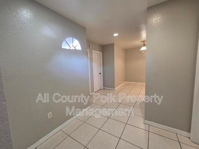 Foto del edificio - 2934 Skyview Dr