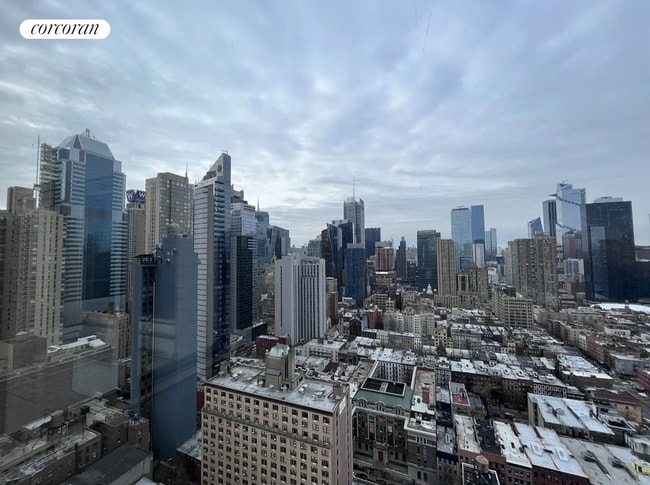Building Photo - 350 W 50th St