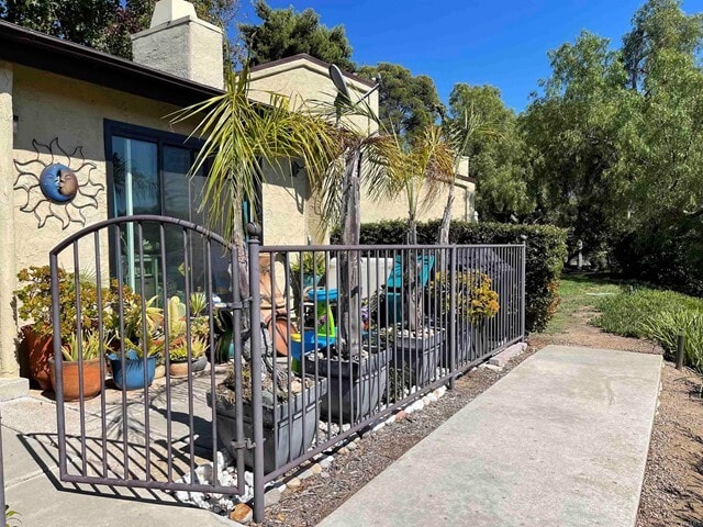 Primary Photo - 7341 Alicante Rd
