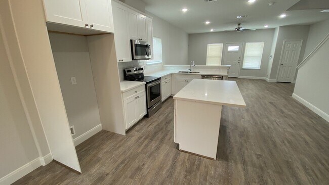 Foto del edificio - 5225 E Houston Rd