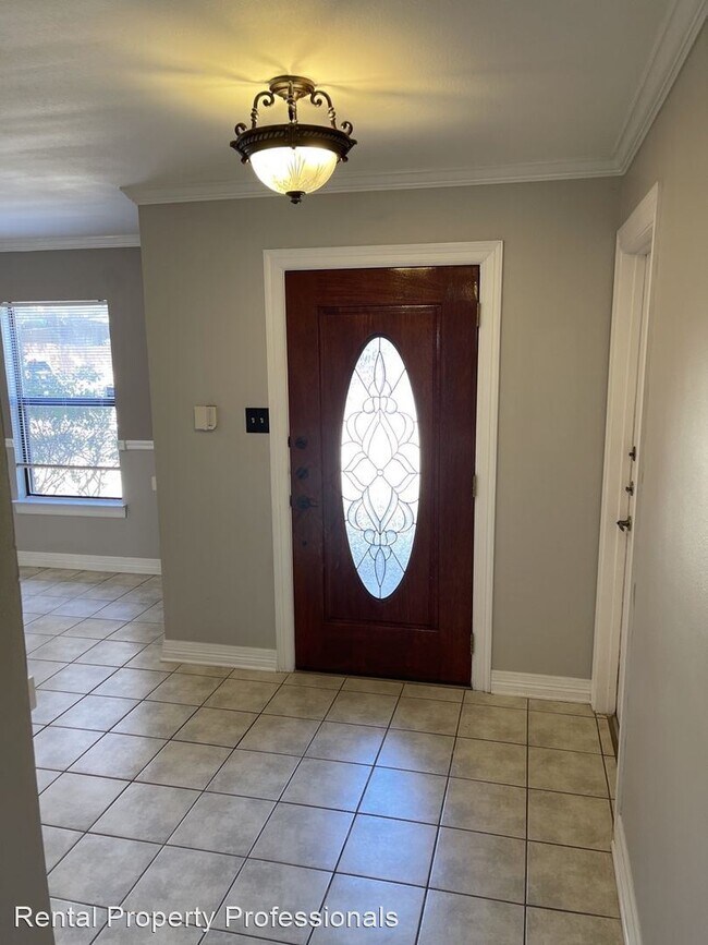 Building Photo - 4 br, 2.5 bath House - 16507 Canyon Cross