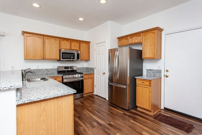 Foto del edificio - Clean, bright, and ready for your next chapter!