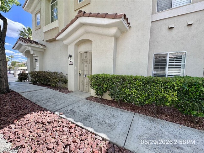 Foto del edificio - 1511 Cardinal Peak Ln