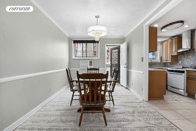 Foto del edificio - 5555 Whitty Ln