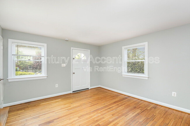 Foto del edificio - 2034 Arlington Terrace