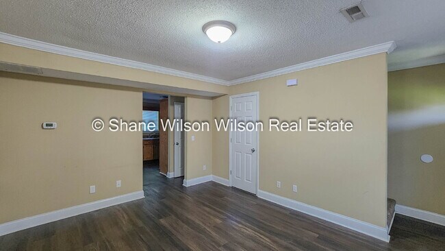Foto del edificio - Cozy 2 Bedroom 1-1/2 Bath Duplex in Rossville.  Come View today!!