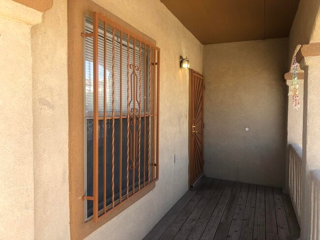 Building Photo - 1722 E Rio Grande Ave