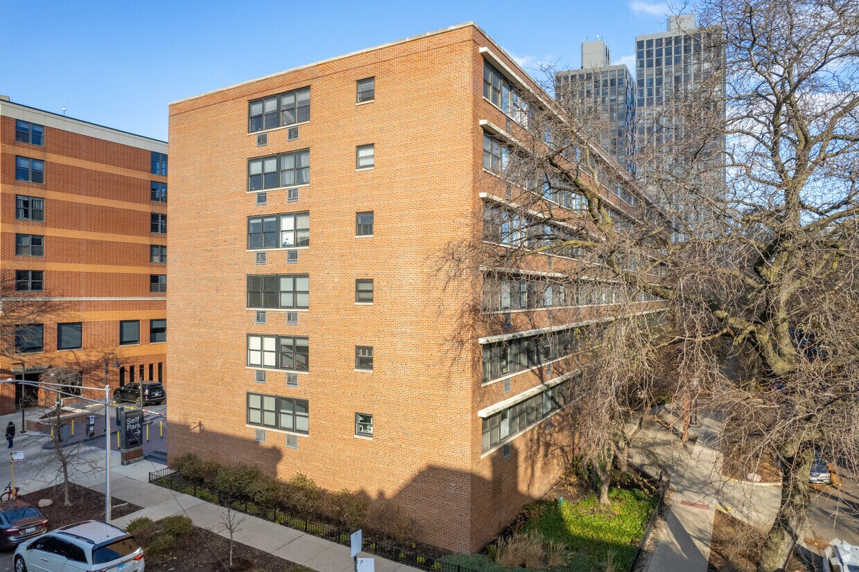 Primary Photo - 2300 N Commonwealth Ave