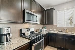 Foto del edificio - 5319 Ivory Glass Dr