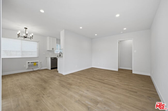 Foto del edificio - 1738 Colby Ave