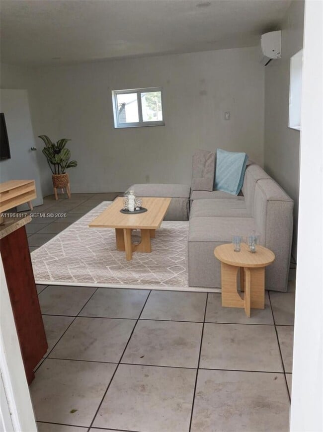 Foto del edificio - 10417 NW 6th Ave