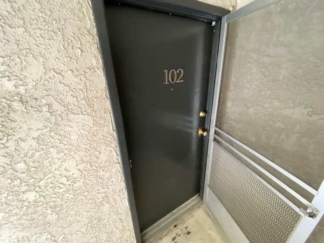 Foto del edificio - 3715 S Canfield Ave