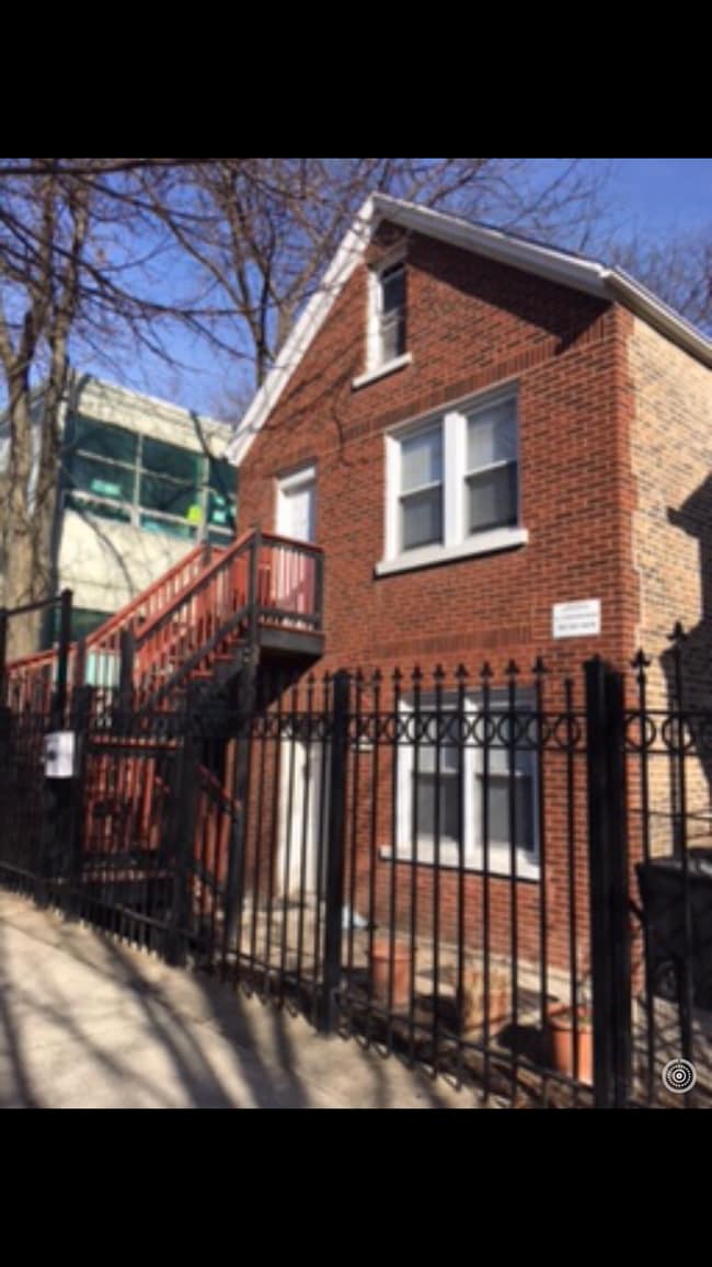 Building Photo - 2215 N Talman Ave