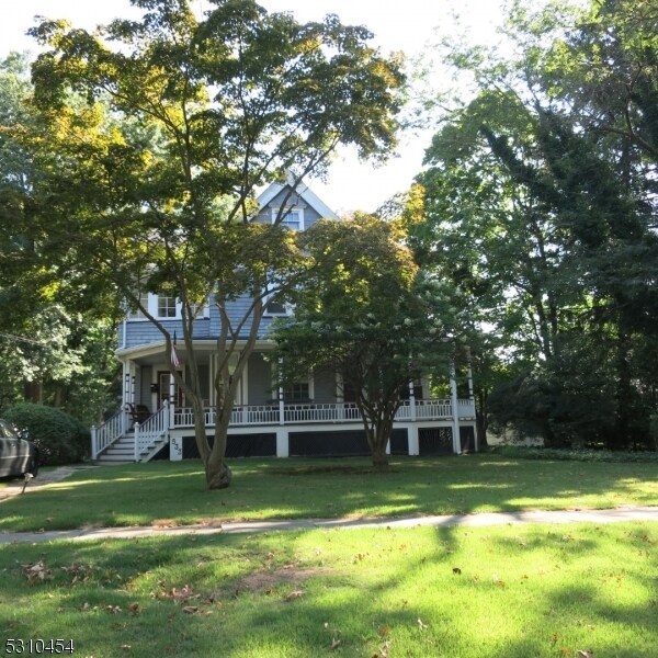 Building Photo - 533 Boulevard