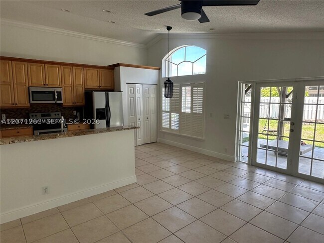 Foto del edificio - 13274 NW 15th Ct