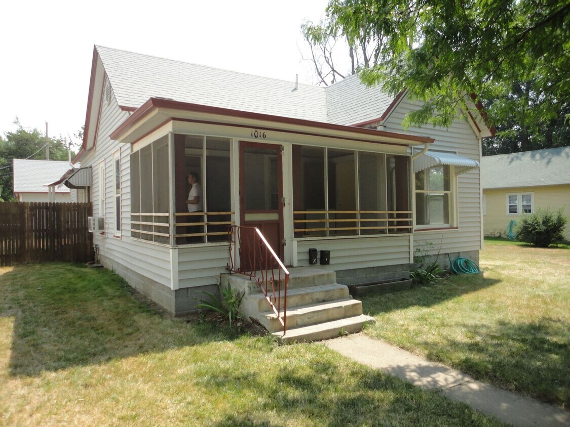 1016 Bross St, Longmont, CO 80501 Room for Rent in Longmont, CO