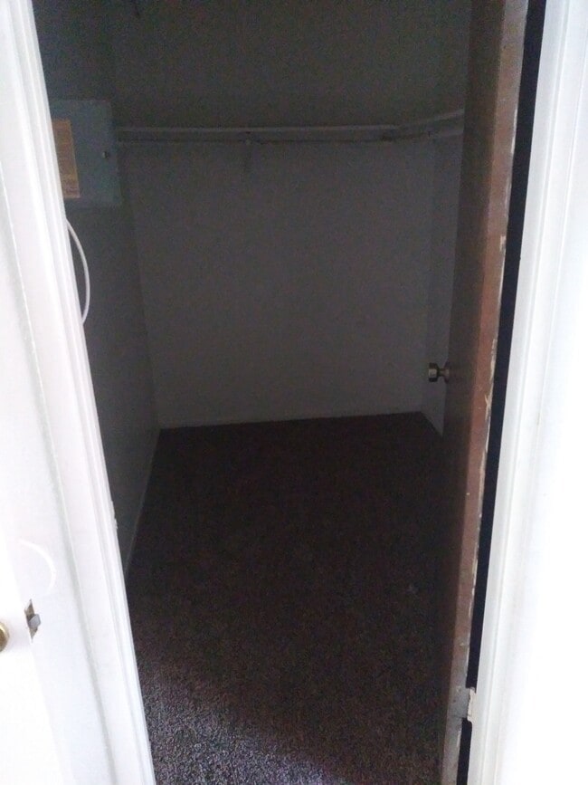 Building Photo - 23815 Hemlock Avenue, Unit 8
