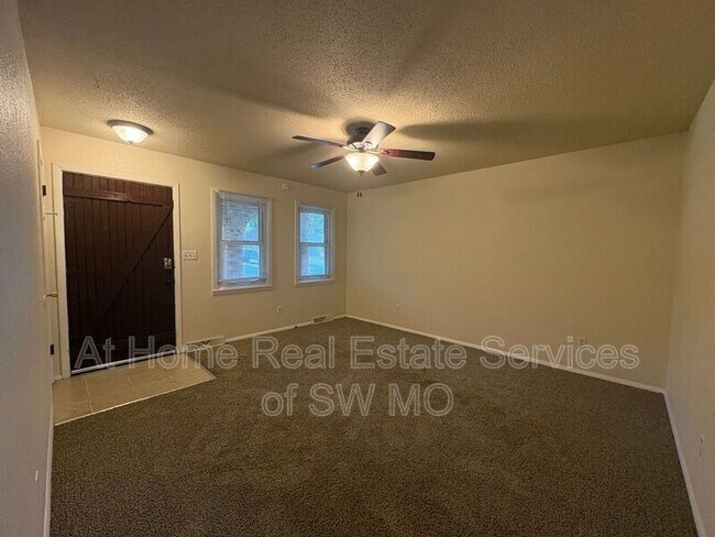 Foto del edificio - 1340 E Sunset St