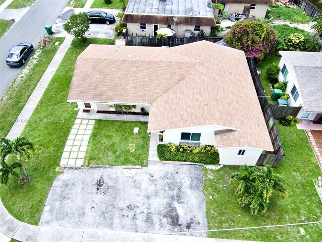 Building Photo - 1201 NW 10th St