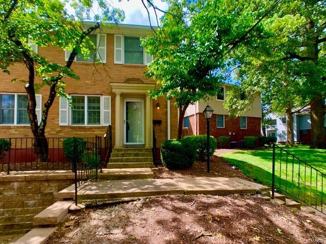 Primary Photo - 9032 W Swan Cir