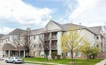 Apartments near Grosse Ile Kroger Shopping Center in Grosse Ile, MI ...