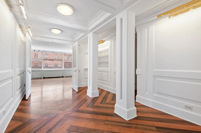Foto del edificio - 139 E 63rd St