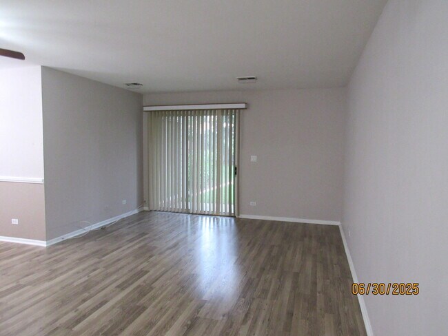 Foto del edificio - 352 Pembroke Ct