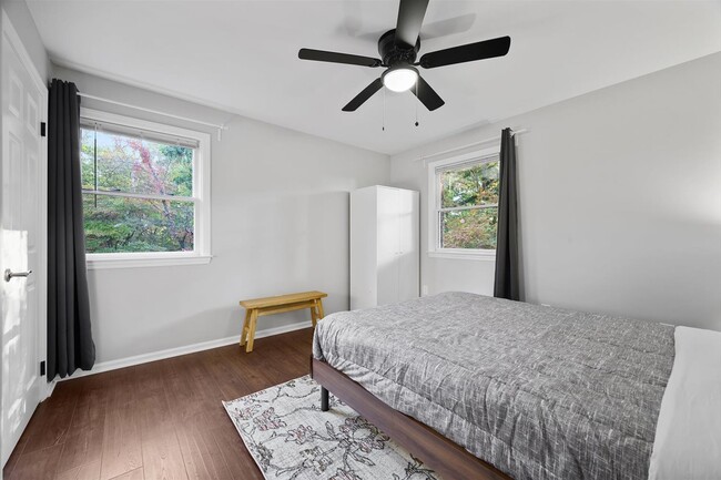 Foto del edificio - 10194 Woodbury Dr