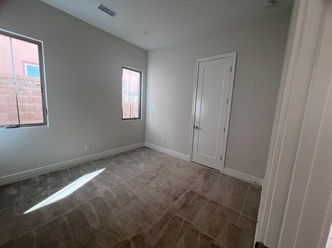 Building Photo - 128 Sugar Brush